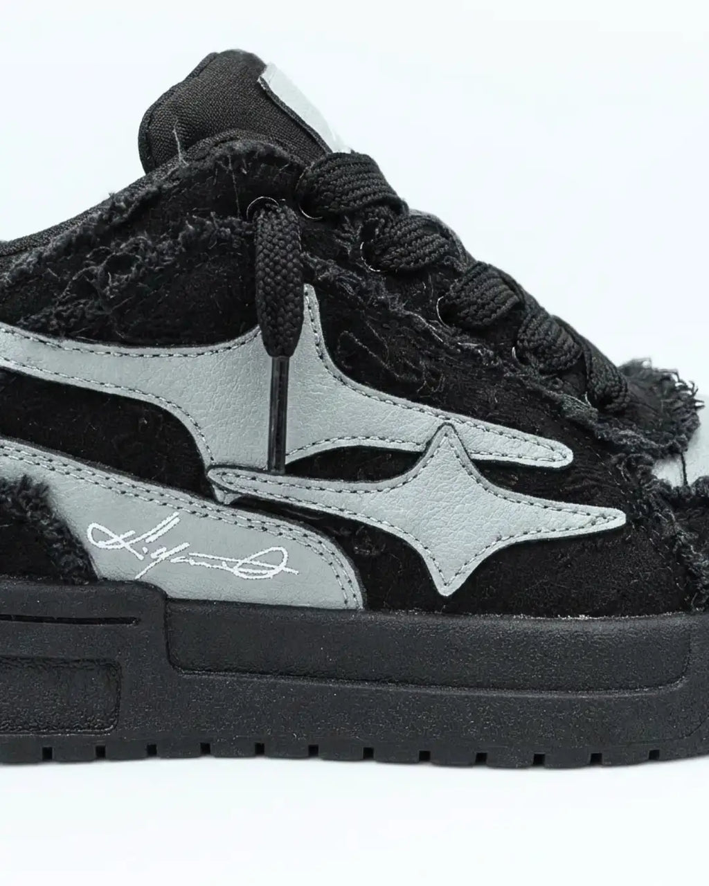 "AIRLINE BLACK" Shoes