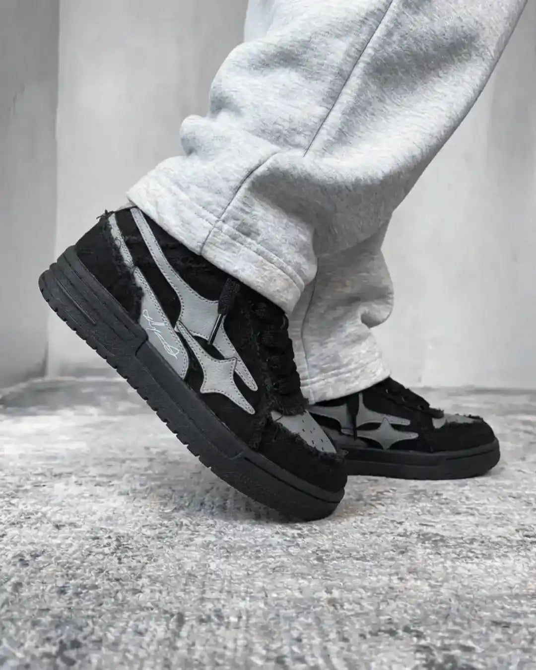 "AIRLINE BLACK" Shoes